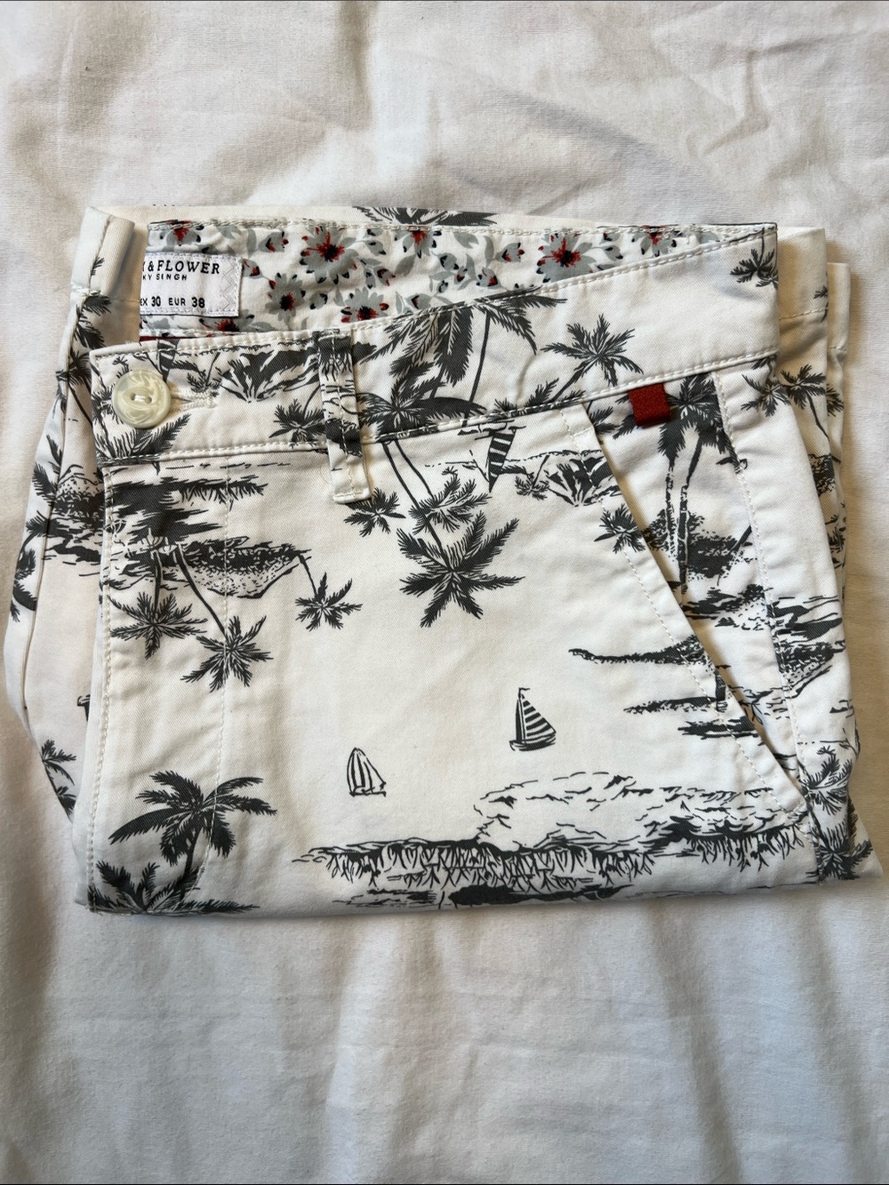 Denim & Flower Black on White Island-Print Cotton Shorts - Picture 9 of 9